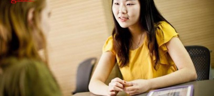 Đừng khoe tài hay cười thân mật khi thi Nói IELTS